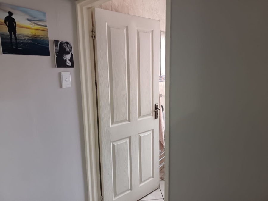 4 Bedroom Property for Sale in Carters Glen Northern Cape